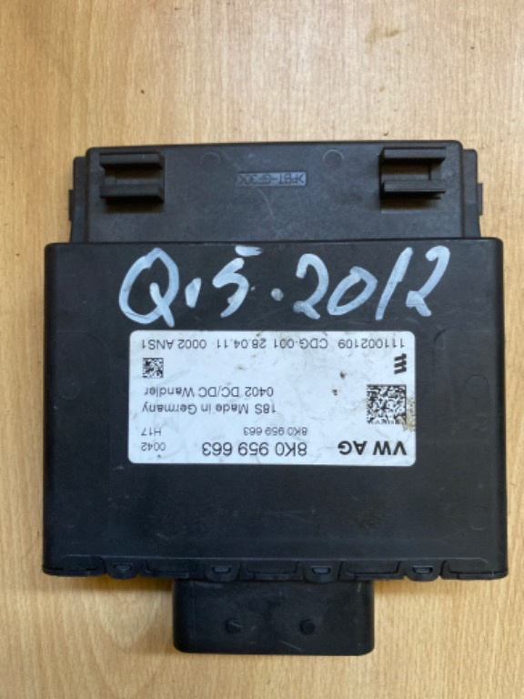 Stabilizator tensiune calculator baterie 8K0959663