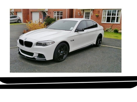 Stickere Laterale Negru compatibil cu BMW Seria 5 F10 F11 (2011-up) M-Performance Design Negru