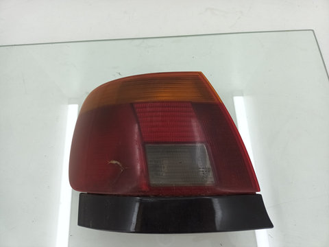 Stop aripa stanga Audi A4 B5 ADP / AHL 1.6i 1994-2000 DezP: 19626