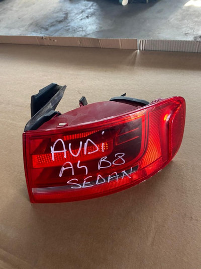 Stop dreapta Audi A4 B8 sedan an de fabricatie 201