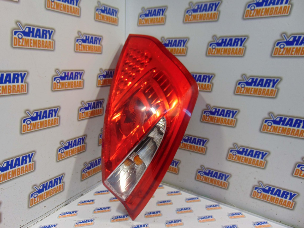 Stop dreapta avand codul 8A61-13404-A pentru FORD FIESTA 7