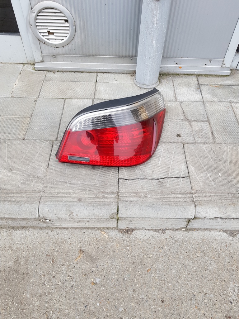 Stop dreapta bmw e60 2005