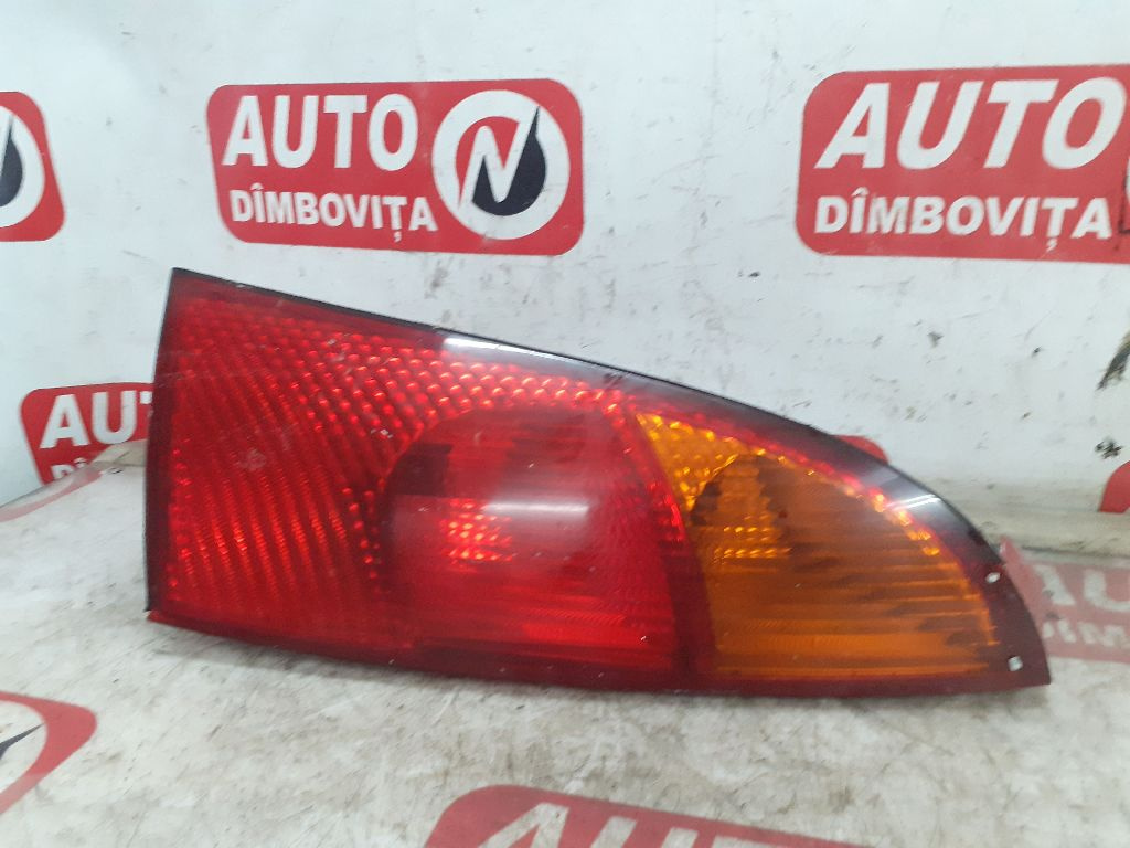 STOP DREAPTA FORD FOCUS 2001 OEM:1M51-13404-A.