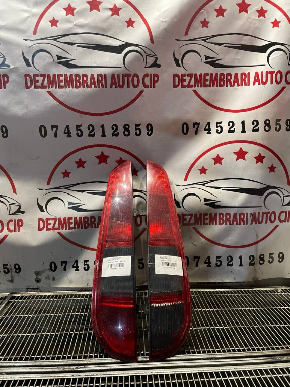 Stop Dreapta Ford Focus II Break Cod: 4M5113N004C