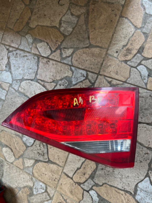 Stop dreapta haion Audi A4 B8 an 2008 2009 2010 2011