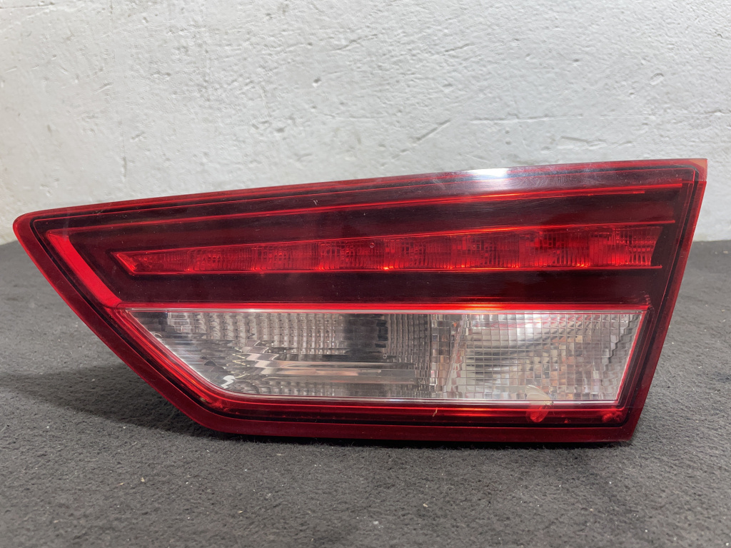 Stop dreapta haion led Seat Leon 3 , 2.0TDI Manual Led sedan 2015 (5F9945308B)