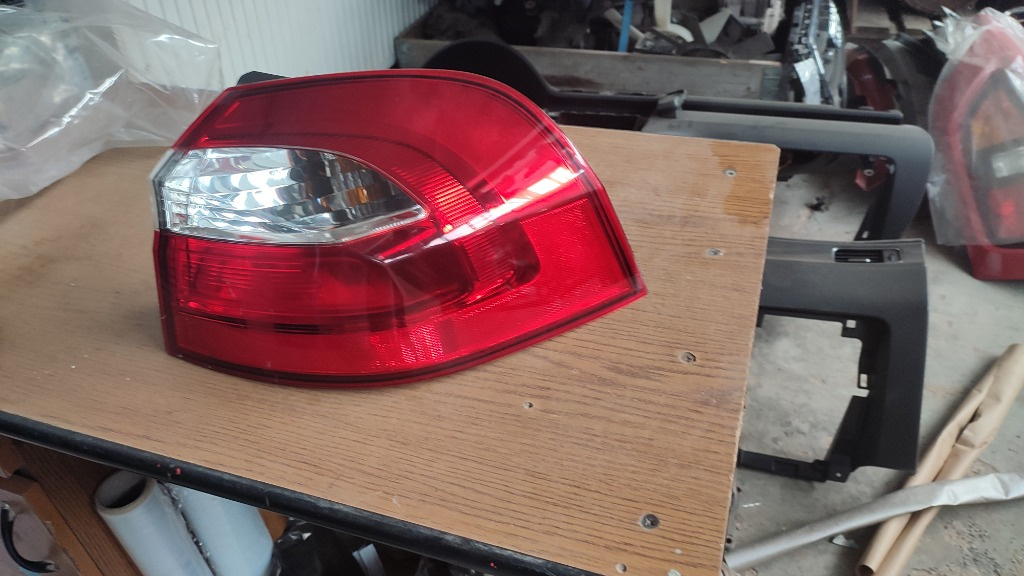 Stop dreapta kia rio