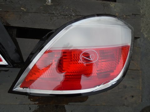 Stop dreapta Opel Astra H hatchback din 2004