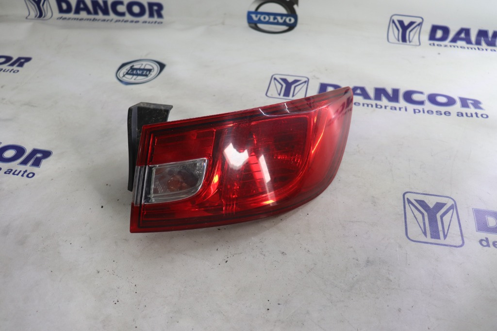 STOP DREAPTA RENAULT CLIO 4 AN 2015 265506608R