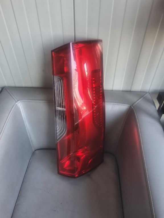Stop DREAPTA Sau Stanga Mercedes Sprinter 907 an 2