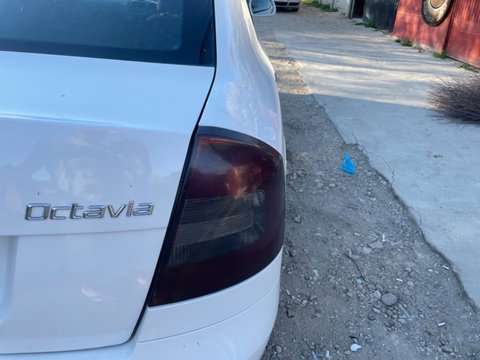 Stop dreapta Skoda Octavia 2 Facelift hatchback