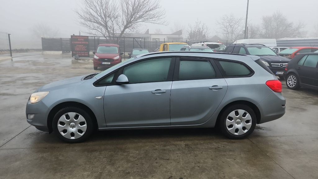 Stop dreapta spate Opel Astra J 2011 COM
