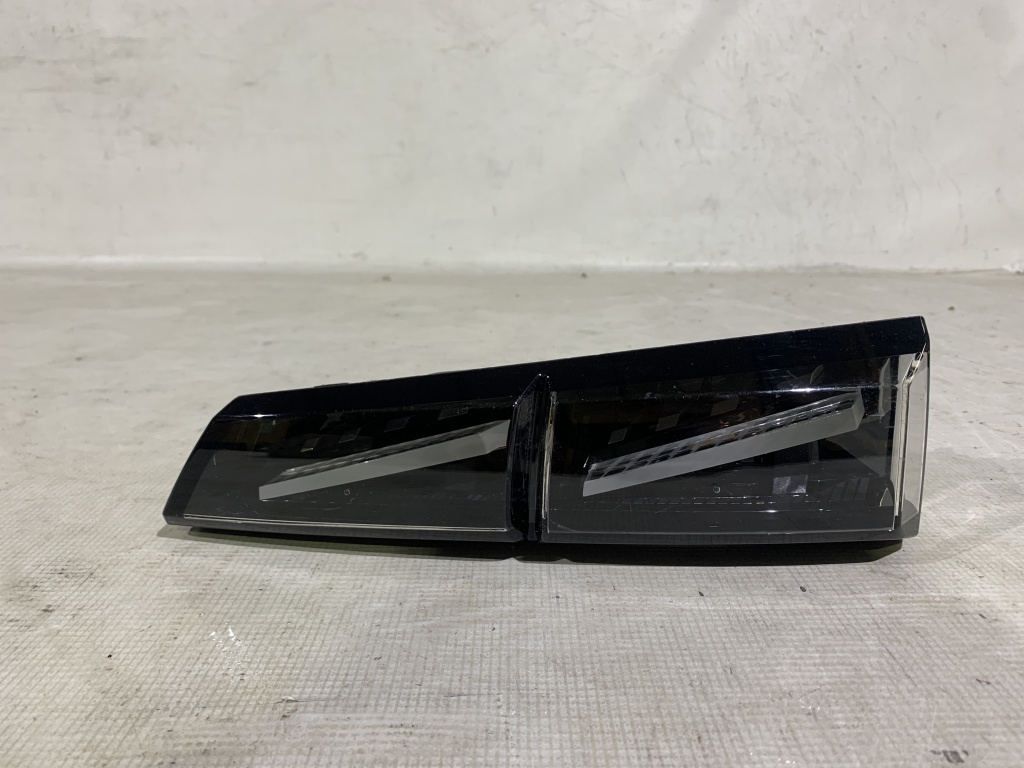 Stop dreapta spate pe haion, Peugeot 308 GT, 2021, 2022, 2023, 2024, cod origine OE 9835300380.