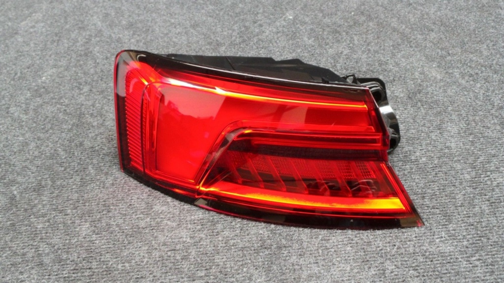 Stop exterior- DREAPTA STOC!!! LED DYNAMIC (ULO) AUDI A5 incepand cu 2016 Cod 8W6945091D,8W6945092D