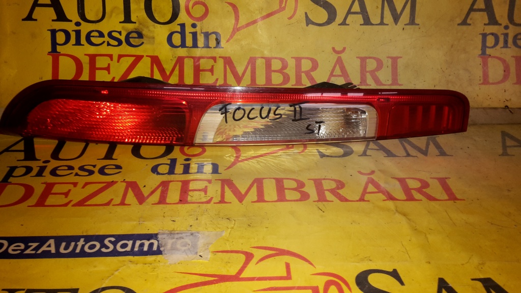 Stop Focus 2 stanga hatchback 2004-2008