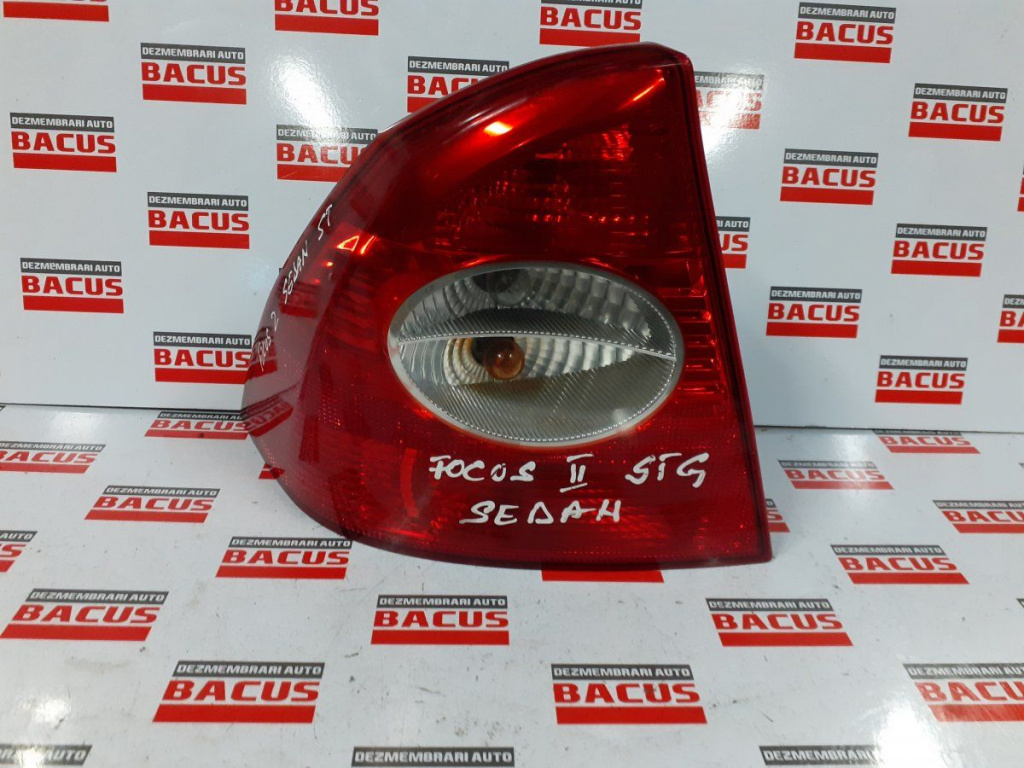 Stop Ford Focus 2 Sedan-Stanga