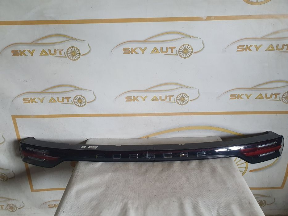 Stop haion Porsche Cayenne 9Y dupa 2018 cod 9Y0945081F