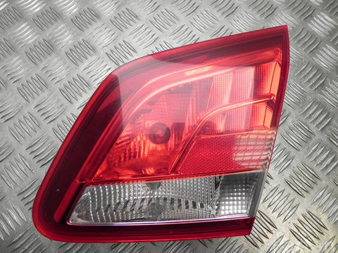 STOP INTERIOR CU LED (ULO) MERCEDES B CLASS (W246) 14-19 cod origine A2469068600 / A2469068500