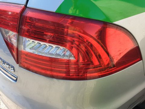 Stop Lampa Tripla Dreapta de pe Aripa Caroserie Skoda Superb 2 Hatchback Facelift 2013 - 2015 [C4188]