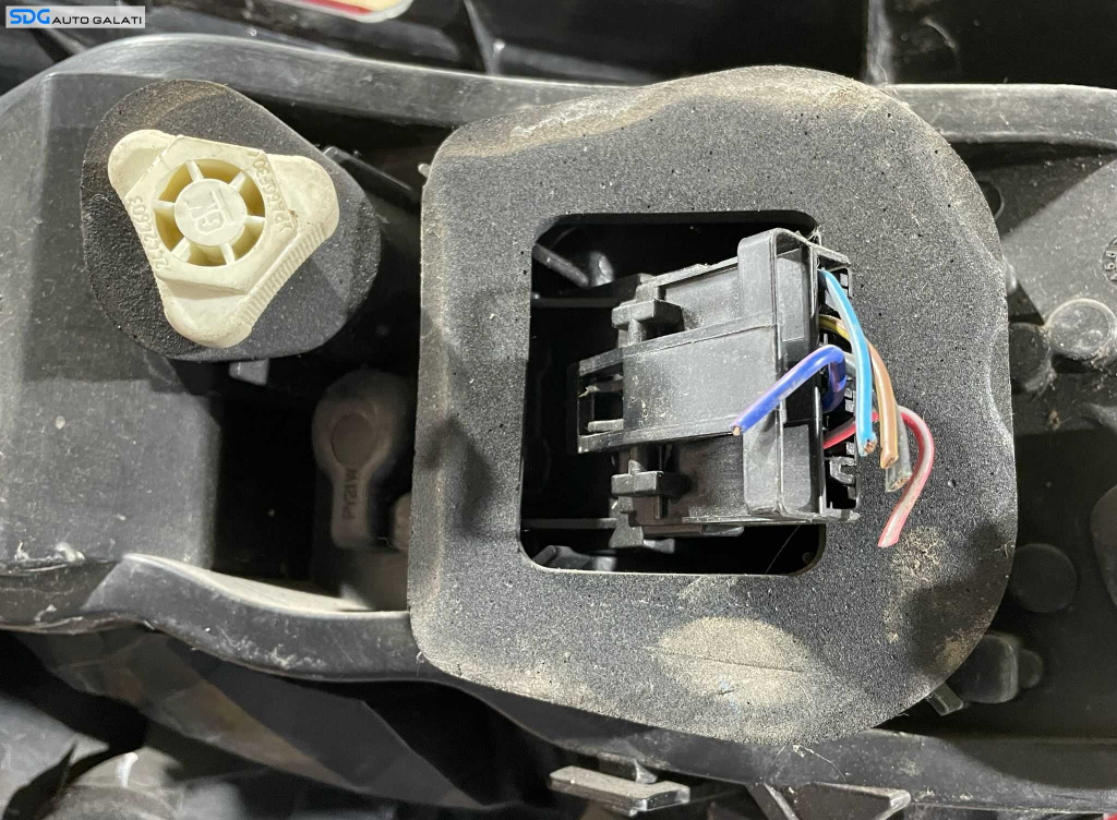 Stop Lampa Tripla Dreapta Opel Corsa D 2006 - 2014 Cod 13242814 89075559A [LR0261]