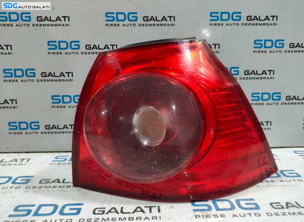 Stop Lampa Tripla Dreapta Volkswagen Golf 5 Hatchback Scurt 2004 - 2008 Cod 1K6945096E [L4926]