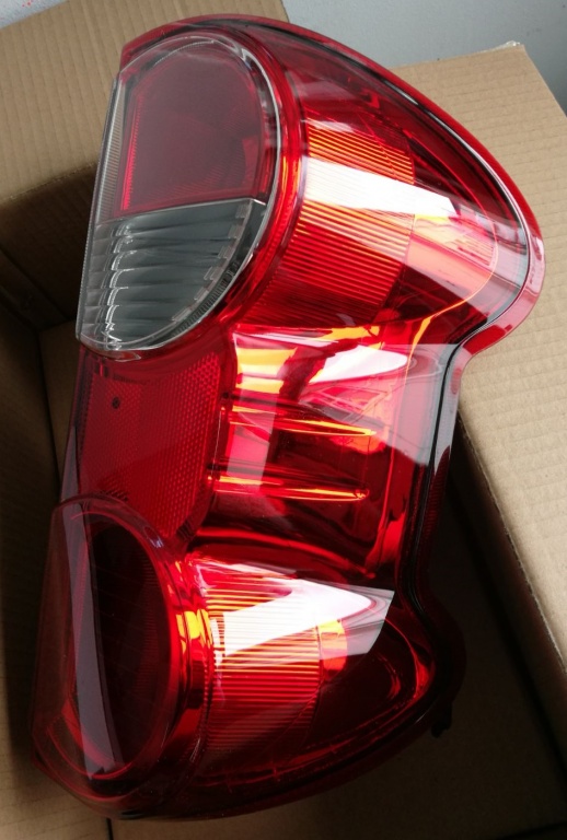 Stop- NISSAN VANETTE NV200 11-