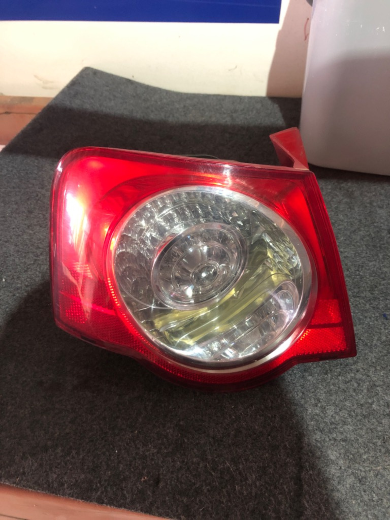 Stop stanga aripa cu led, Vw Passat (3C2) 3C5945095C