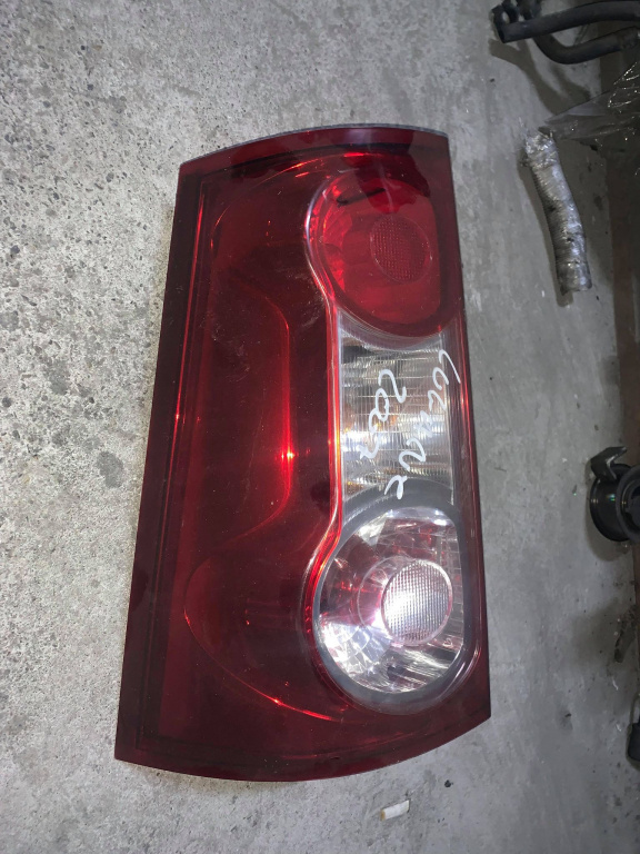 Stop stanga Dacia Logan MCV, cod 8200413996