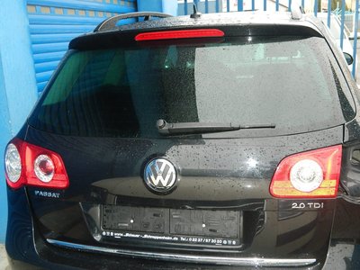 Stop stanga - dreapta haion Vw Passat B6 2.0 TDI c