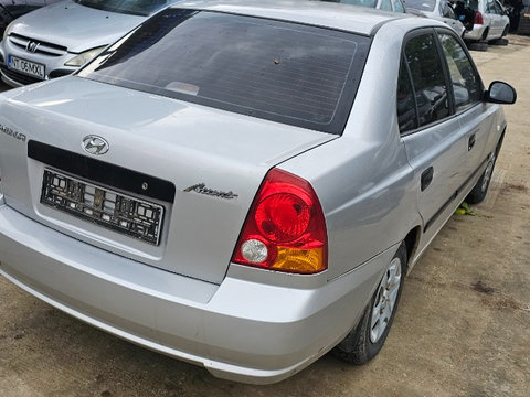 Stop stanga / dreapta Hyundai Accent sedan 2003 2004 2005