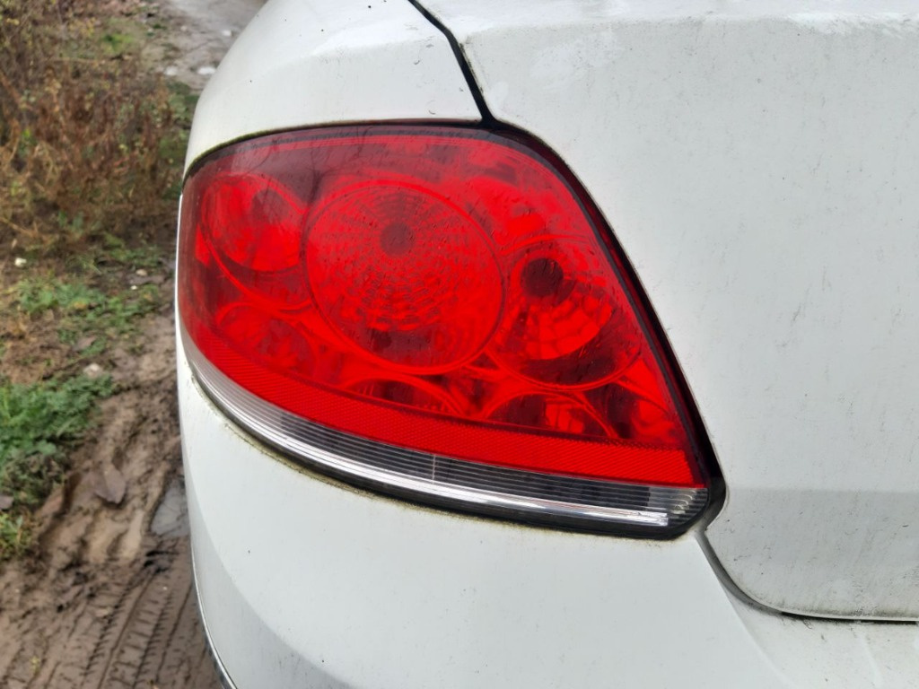 Stop stanga fiat linea 2008