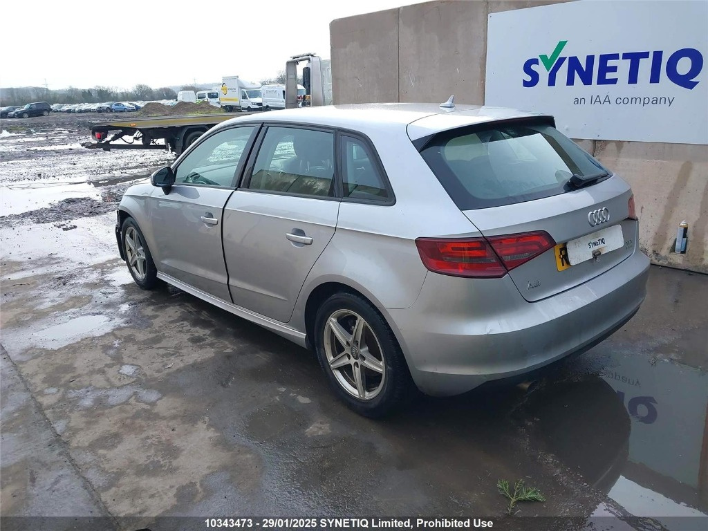 Stop stanga haion Audi A3 8V