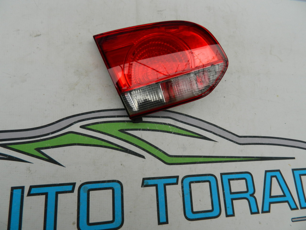 Stop stanga haion VW Golf 6 model 2010-2014 cod 5K0945093