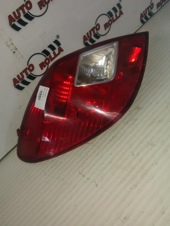 Stop stanga Opel Corsa D.