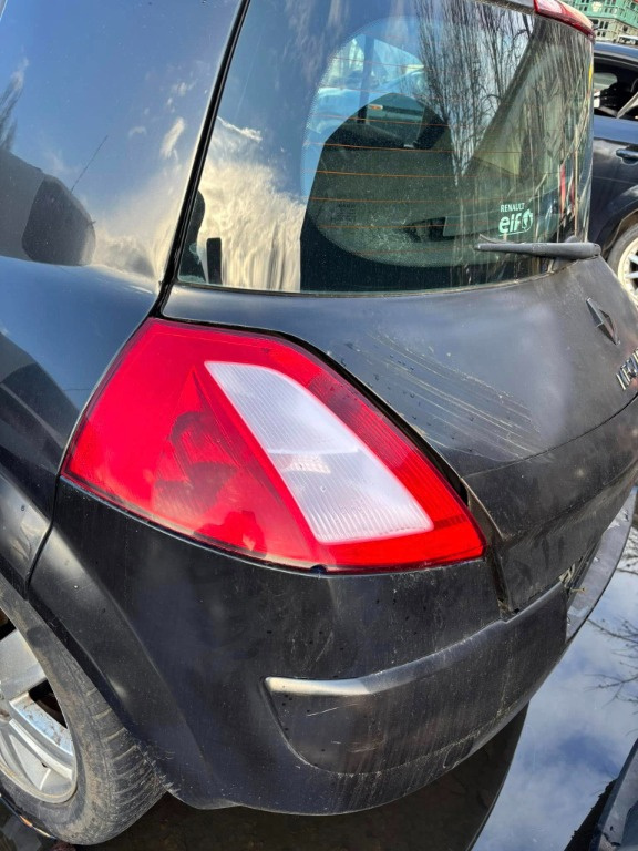 STOP STANGA RENAULT MEGANE 2 HB DIN 2004