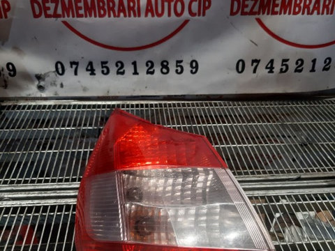 Stop stanga Renault Scenic 2 cod 8200127704e