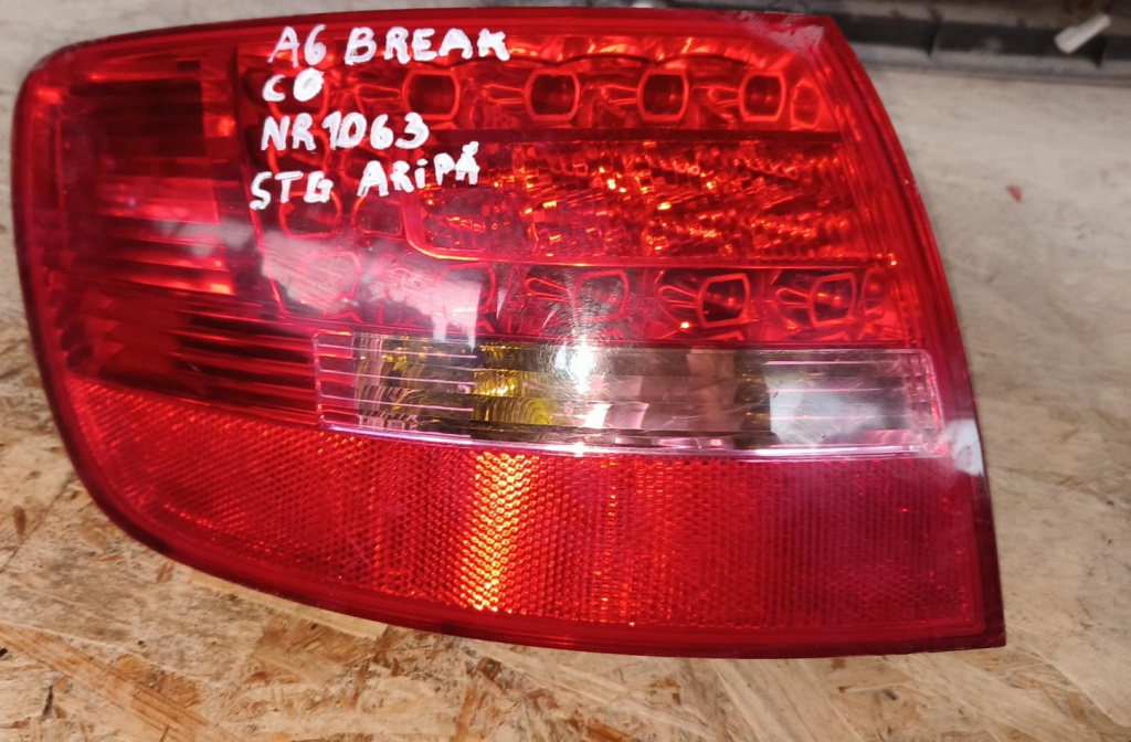 Stop stanga spate aripa Audi A6 C6 Break,cod 4F094