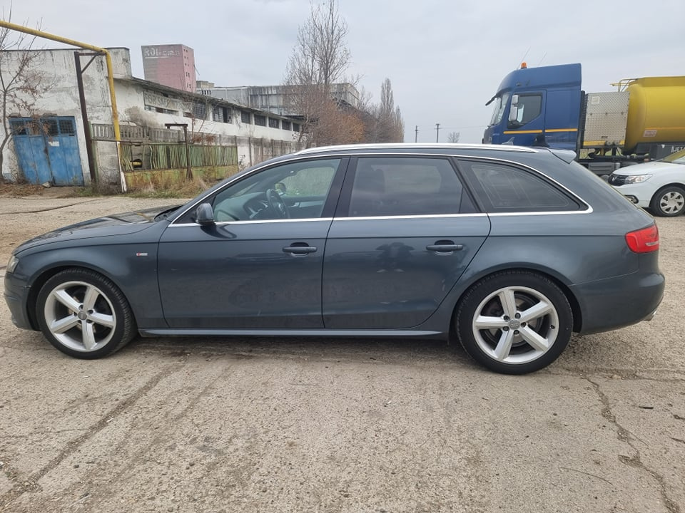 Stop stanga spate Audi A4 B8 2010 break 