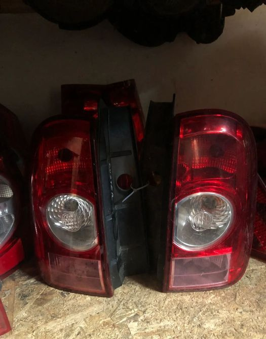 Stop stanga spate Dacia Duster 1