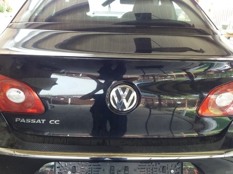 Stop stanga spate de pe capota portbagaj VW PASSAT CC 2009
