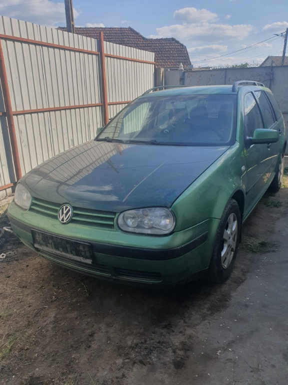 Stop stanga spate Volkswagen Golf 4 2005 Break 1.6 FSI