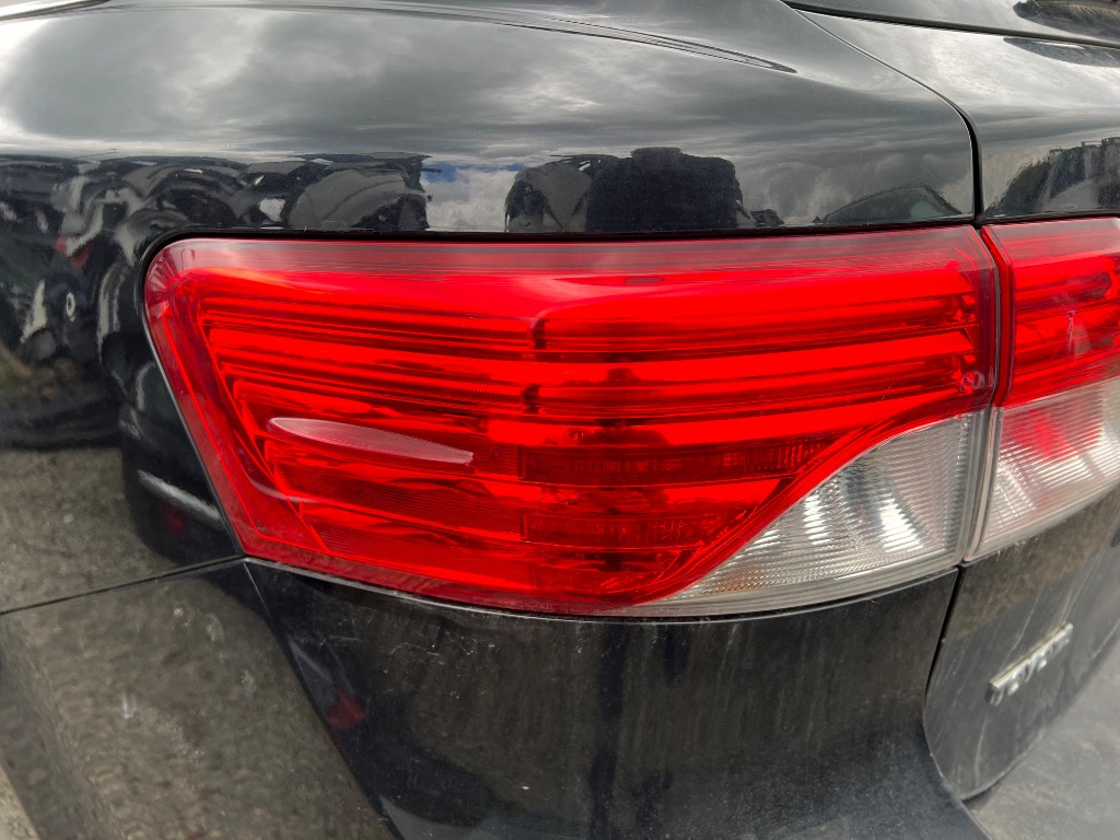 Stop stanga Toyota Avensis 2.0D4d 1AD-FTV T27 break 2012 2013 2014 2015