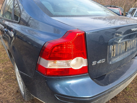 Stop stanga Volvo S40 1.6 benzină an 2008