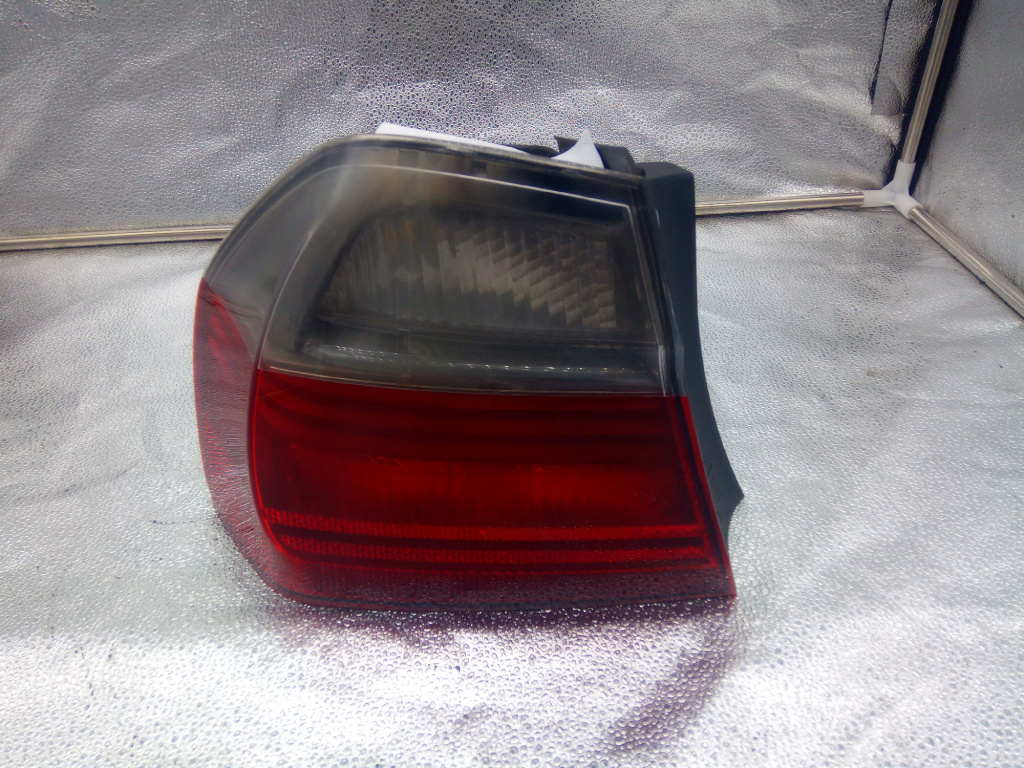 Stop tripla aripa stanga e90 Bmw E90 an 2001 cod piesa 63210406879