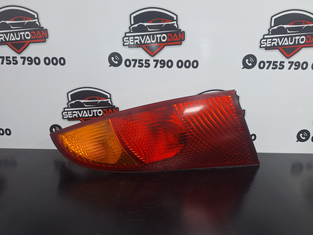 Stop / tripla dreapta caroserie Ford Focus (1998-2004) [DAW, DBW] 1.8 Motorina 2003, HATCHBACK / MODEL CU BEC / 2 PORTIERE