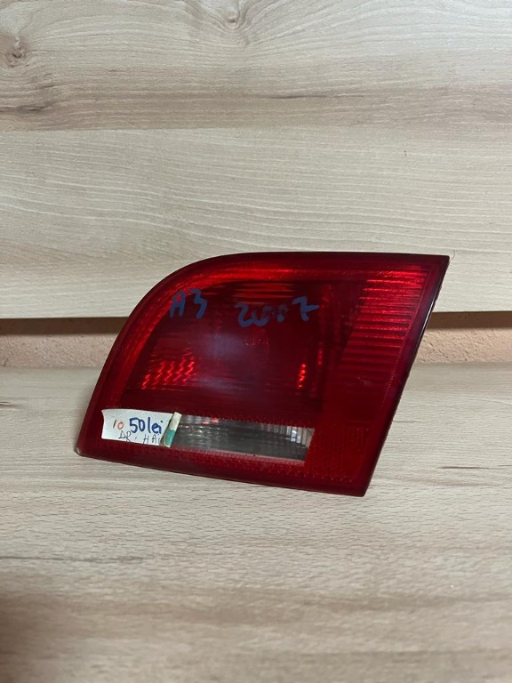 Stop tripla dreapta haion Audi A3 8P 4 usi