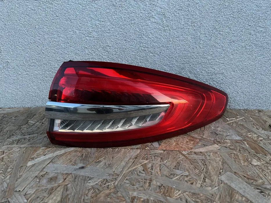 Stop tripla lampa dreapta aripa Ford Mondeo MK5 Fa