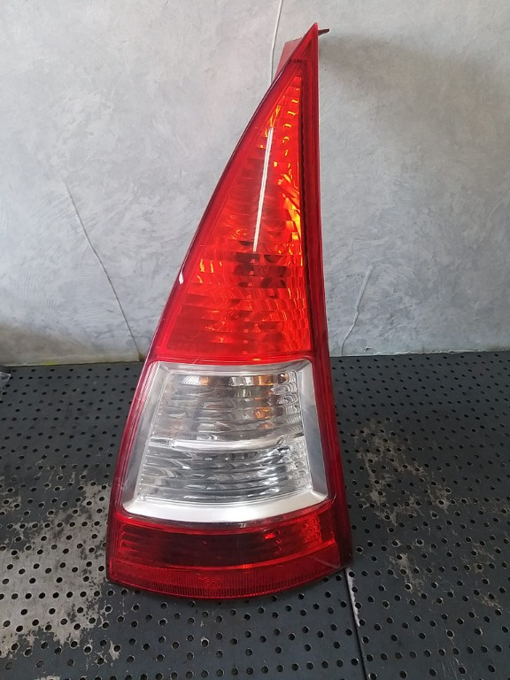 Stop tripla lampa dreapta citroen c3 1