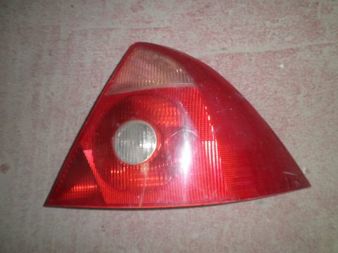 Stop / Tripla / Lampa Dreapta Ford Mondeo MK3 1S71-13404-A