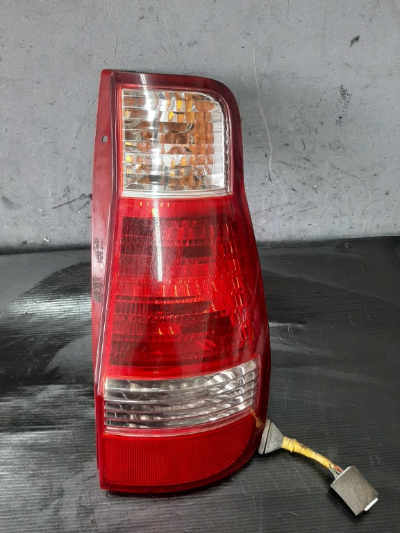 Stop tripla lampa dreapta hyundai matrix fc 9240217610 92402176